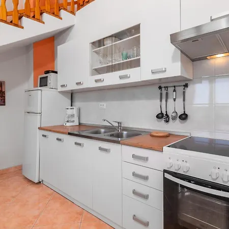 Apartmán Family-friendly With Swimming Pool Cancini, - 24335 Poreč