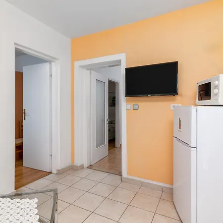 Family-friendly With Swimming Pool Cancini, - 24335 Apartmán Poreč