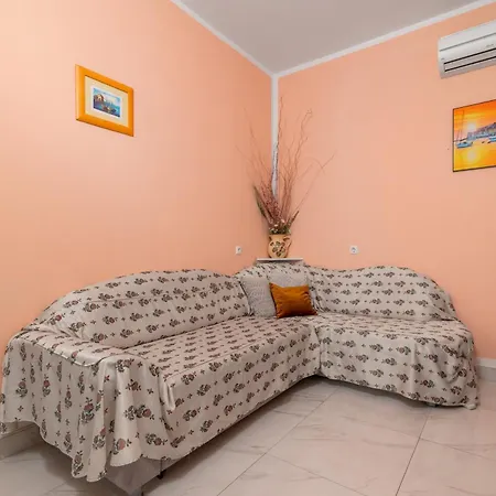 Apartmán Family-friendly With Swimming Pool Cancini, - 24335 Poreč