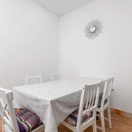 Family-friendly With Swimming Pool Cancini, - 24335 Apartmán Poreč