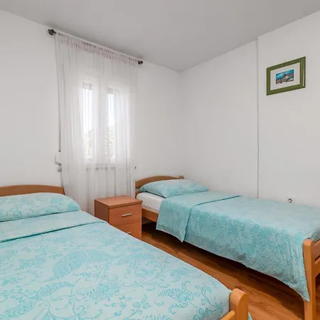 Apartmán Family-friendly With Swimming Pool Cancini, - 24335 Poreč