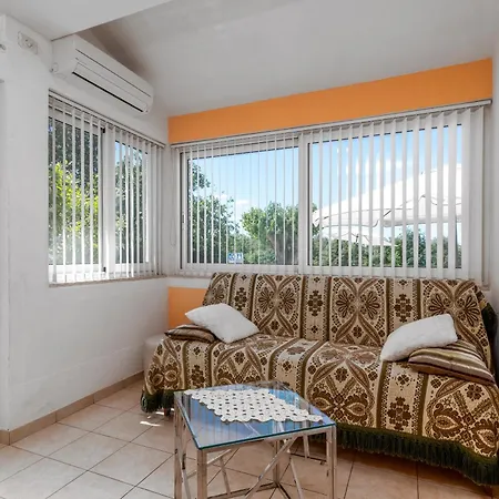 Apartmán Family-friendly With Swimming Pool Cancini, - 24335