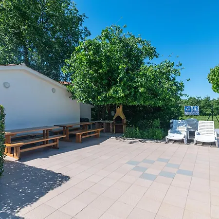 Family-friendly With Swimming Pool Cancini, - 24335 Apartmán *